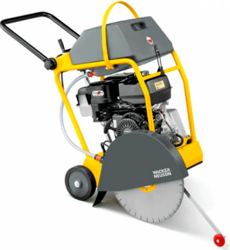 Резчик швов Wacker Neuson MFS-1350CE в прокат в Новороссийске. У нас лучшая цена за сутки! Возможность взять в аренду с выгодной скидкой до 40% при экспресс доставке 24/7. И помните, ночью стоимость еще дешевле на 30%! #арендапрокат #виброплита #выгодно
