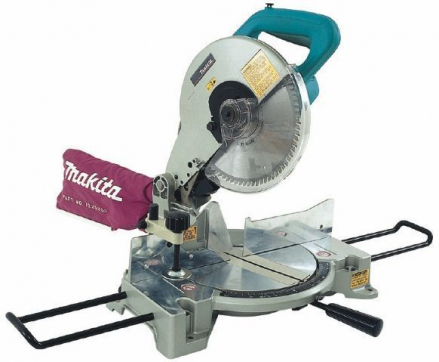 Торцовочная пила Makita LS1040 в прокат в Новороссийске. У нас лучшая цена за сутки! Возможность взять в аренду с выгодной скидкой до 40% при экспресс доставке 24/7. И помните, ночью стоимость еще дешевле на 30%! #арендапрокат #виброплита #выгодно